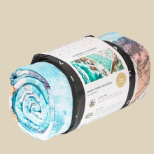 Load image into Gallery viewer, Icebergs Summer beach towel