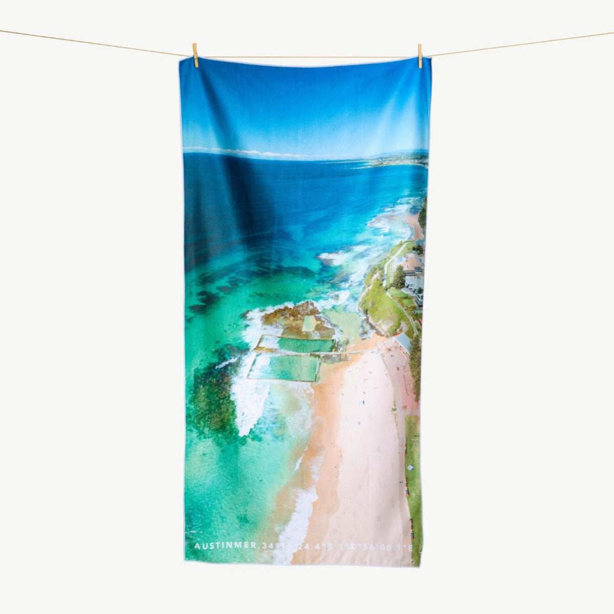 Austinmer Attractions beach towel – Destination Label