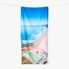 Load image into Gallery viewer, Kembla clarity beach towel