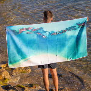 Shipwrecks beach towel
