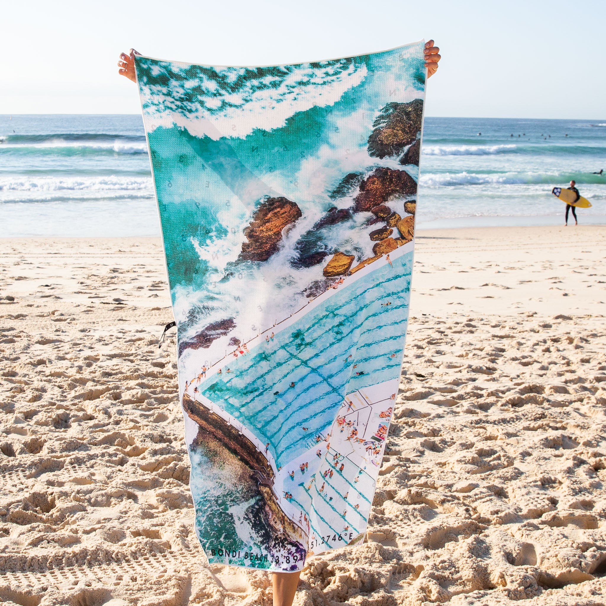 アイスバーグ/ビーチタオル Icebergs Summer beach towel – Destination Label